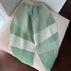 Brand New ISSEY MIYAKE pleated pants